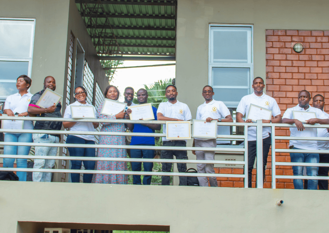 HIATAC image white-4