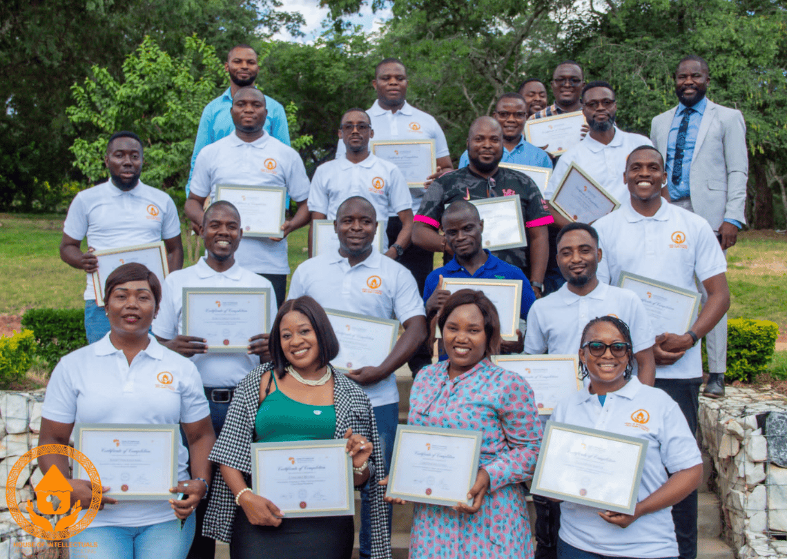 HIATAC image white-5