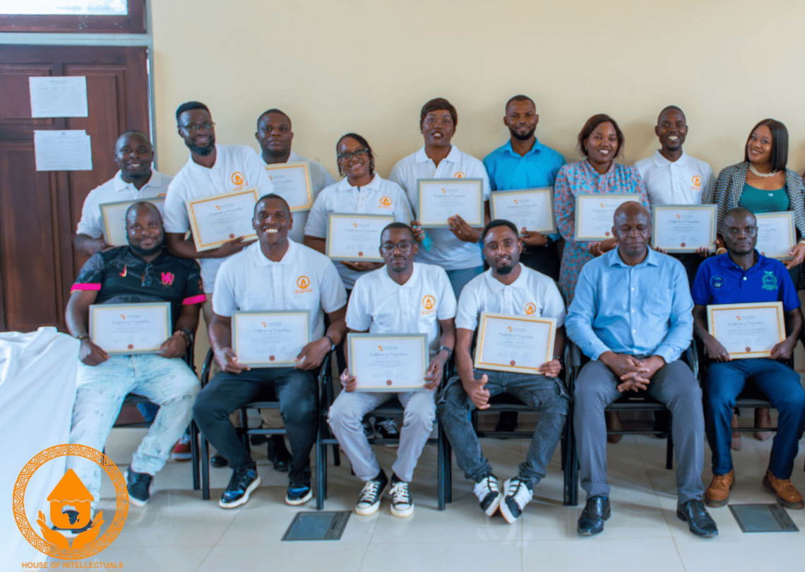 HIATAC image white-6